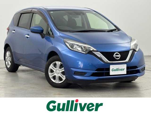 日産 ノート X 大阪府 2017(平29)年 5.6万km シャイニングブルー 純正ナビ（フルセグＴＶ／ＣＤ／ＤＶＤ／ＢＴ）/衝突被害軽減システム　/レーンキープ　/横滑り防止装置　　/オートライト　/純正フロアマット　/ステアリングスイッチ　/プッシュスタート　/電動格納式ドアミラー　/ＡＢＳ