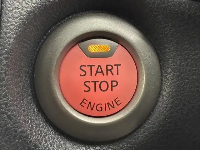 日産 ノート X 大阪府 2017(平29)年 5.6万km シャイニングブルー 純正ナビ（フルセグＴＶ／ＣＤ／ＤＶＤ／ＢＴ）/衝突被害軽減システム　/レーンキープ　/横滑り防止装置　　/オートライト　/純正フロアマット　/ステアリングスイッチ　/プッシュスタート　/電動格納式ドアミラー　/ＡＢＳ