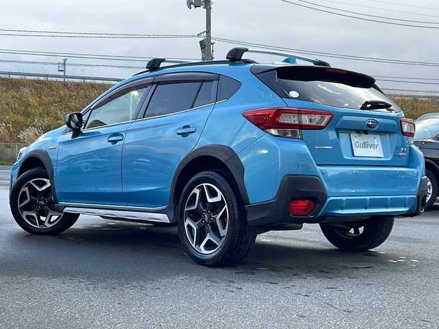 スバル ＸＶ ハイブリッド アドバンス 青森県 2018(平30)年 4.5万km ラグーンブルーP ・4WD/・衝突軽減ブレーキ/・ブラインドスポットモニター/・レーンキープアシスト/・レーダークルーズコントロール/・社外SDナビ/・フルセグ/・バックカメラ/・ドライブレコーダー/・ETC/・パドルシフト/・オートブレーキホールド/・オートマチックハイビーム/・ハーフレザーシート/・前席パワーシート/・LEDヘッドライト/・LEDフォグ/・ルーフレール/・革巻きステアリング/・プッシュスタート/・スマートキー/・純正18AW/・保証書・取説あり