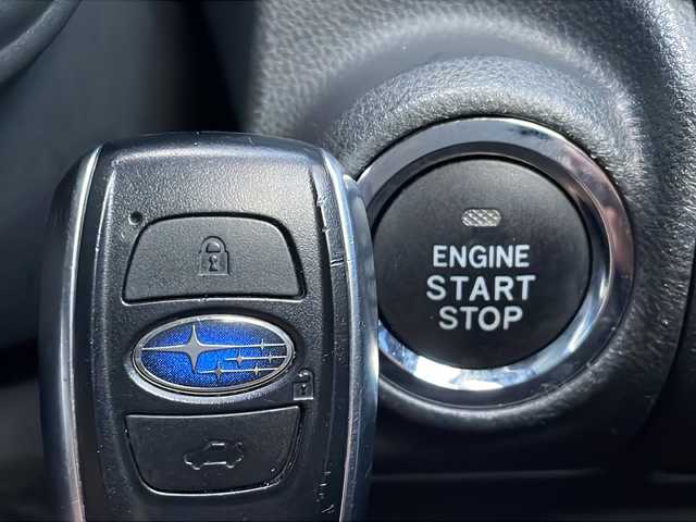 スバル ＸＶ ハイブリッド アドバンス 青森県 2018(平30)年 4.5万km ラグーンブルーP ・4WD/・衝突軽減ブレーキ/・ブラインドスポットモニター/・レーンキープアシスト/・レーダークルーズコントロール/・社外SDナビ/・フルセグ/・バックカメラ/・ドライブレコーダー/・ETC/・パドルシフト/・オートブレーキホールド/・オートマチックハイビーム/・ハーフレザーシート/・前席パワーシート/・LEDヘッドライト/・LEDフォグ/・ルーフレール/・革巻きステアリング/・プッシュスタート/・スマートキー/・純正18AW/・保証書・取説あり