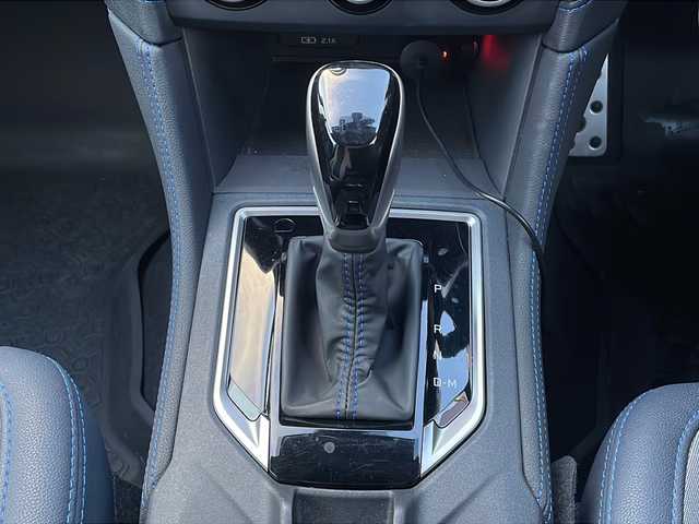 スバル ＸＶ ハイブリッド アドバンス 青森県 2018(平30)年 4.5万km ラグーンブルーP ・4WD/・衝突軽減ブレーキ/・ブラインドスポットモニター/・レーンキープアシスト/・レーダークルーズコントロール/・社外SDナビ/・フルセグ/・バックカメラ/・ドライブレコーダー/・ETC/・パドルシフト/・オートブレーキホールド/・オートマチックハイビーム/・ハーフレザーシート/・前席パワーシート/・LEDヘッドライト/・LEDフォグ/・ルーフレール/・革巻きステアリング/・プッシュスタート/・スマートキー/・純正18AW/・保証書・取説あり