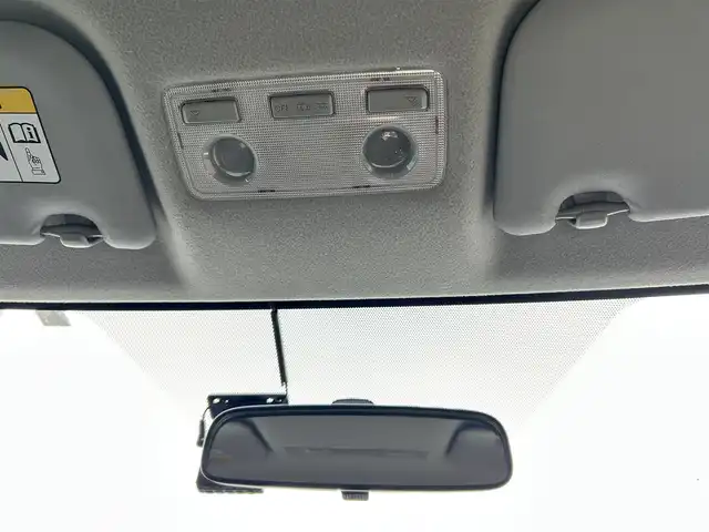 トヨタ アクア S 千葉県 2019(平31)年 2.5万km スーパーホワイトⅡ 純正SDナビ/AM/FM/BT/CD/AUX/ワンセグTV/バックカメラ/横滑り防止装置/ドライブレコーダー(ZDR-012)/リモコンキー/スペアキー×1/純正フロアマット