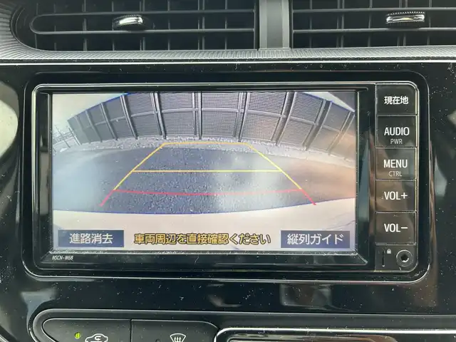 トヨタ アクア S 千葉県 2019(平31)年 2.5万km スーパーホワイトⅡ 純正SDナビ/AM/FM/BT/CD/AUX/ワンセグTV/バックカメラ/横滑り防止装置/ドライブレコーダー(ZDR-012)/リモコンキー/スペアキー×1/純正フロアマット