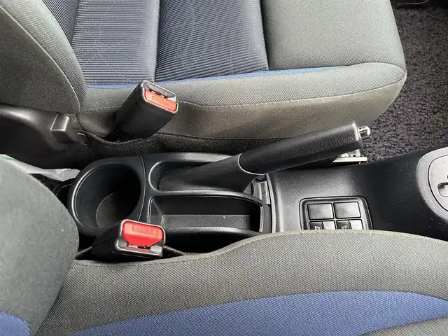 トヨタ アクア S 千葉県 2019(平31)年 2.5万km スーパーホワイトⅡ 純正SDナビ/AM/FM/BT/CD/AUX/ワンセグTV/バックカメラ/横滑り防止装置/ドライブレコーダー(ZDR-012)/リモコンキー/スペアキー×1/純正フロアマット