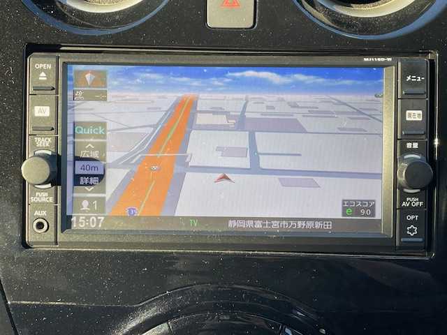 日産 ノート e－パワー X 静岡県 2017(平29)年 3.3万km スーパーブラック ●純正ナビ/(フルセグ/CD/Bluetooth/iPod)/(MJ116D-W)/●バックカメラ/●インテリジェントエマージェンシーブレーキ/●レーンキープアシスト/●フォグランプ/●オートライト/●ETC/●電動格納ウィンカーミラー/●レベライザー/●ドアバイザー/●スマートキー/●プッシュスタート/●社外フロアマット/●社外15インチアルミホイール/●ダブルSRS＋ABS/●保証書/●取扱説明書