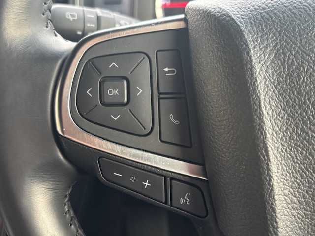 トヨタ グランエース プレミアム 宮城県 2023(令5)年 1.9万km ブラック 登録時走行距離１８５３３ｋｍ/ワンオーナー/両側パワースライドドア/フリップダウン/全方位カメラ/レーダークルーズコントロール/ＥＴＣ２．０/純正ドライブレコーダー/ＬＥＤヘッドライト/全席パワーシート/全席シートヒーター/純正ナビ/・フルセグテレビ/・ミラキャスト/・Bluetooth/・CD/DVD/・FM/AM/デジタルインナーミラー/プリクラッシュセーフティ/ブラインドスポットモニター/レーンキープアシスト/クリアランスソナー/オートライト/オートマチックハイビーム/アイドリングすトプ/横滑り防止機能/プッシュスタート/スマートキー/ステアリングリモコン/ウインカーミラー/電格ミラー/フォグランプ/ドアバイザー