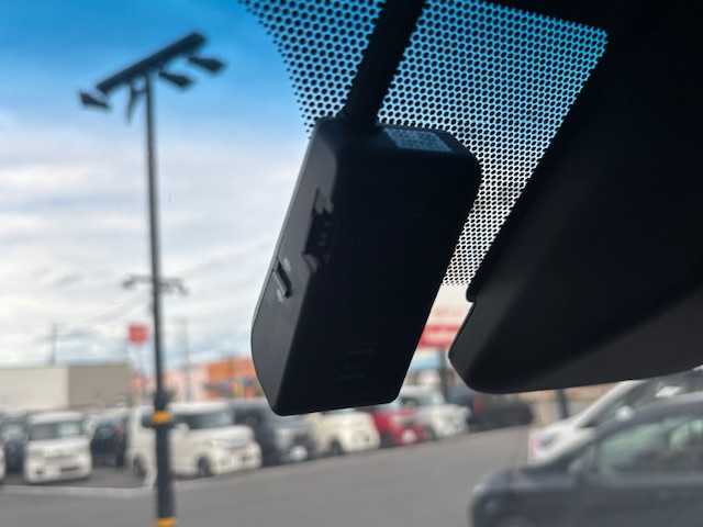 トヨタ グランエース プレミアム 宮城県 2023(令5)年 1.9万km ブラック 登録時走行距離１８５３３ｋｍ/ワンオーナー/両側パワースライドドア/フリップダウン/全方位カメラ/レーダークルーズコントロール/ＥＴＣ２．０/純正ドライブレコーダー/ＬＥＤヘッドライト/全席パワーシート/全席シートヒーター/純正ナビ/・フルセグテレビ/・ミラキャスト/・Bluetooth/・CD/DVD/・FM/AM/デジタルインナーミラー/プリクラッシュセーフティ/ブラインドスポットモニター/レーンキープアシスト/クリアランスソナー/オートライト/オートマチックハイビーム/アイドリングすトプ/横滑り防止機能/プッシュスタート/スマートキー/ステアリングリモコン/ウインカーミラー/電格ミラー/フォグランプ/ドアバイザー