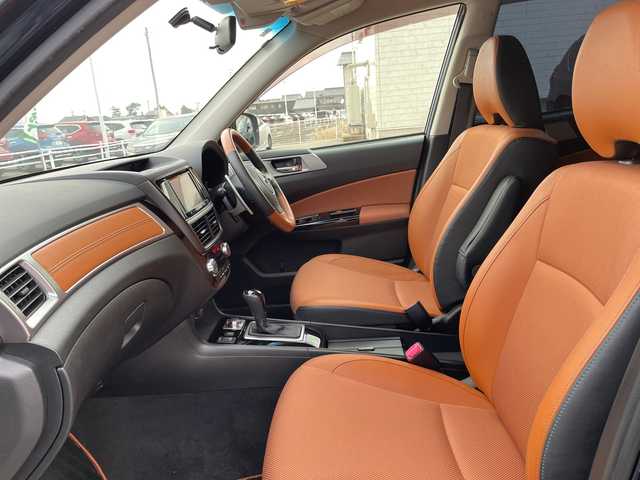 スバル エクシーガクロスオーバー７ 2．5i アイサイト 石川県 2015(平27)年 8.8万km ダークブルーパール ４ＷＤ　純正ナビ　フルセグＴＶ　バックカメラ　レーダークルーズ　シートヒーター　スマートキー　プッシュスタート　ＥＴＣ　レーダーブレーキ　純正アルミホイール　保証書