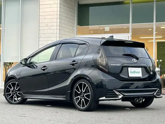 トヨタ アクア G G’s 兵庫県 2015(平27)年 6.3万km ブラックマイカ ワンオーナー/純正ナビ(NSZT-W64T)/・FM/AM/Bluetooth/・CD/DVD再生/フルセグTV/・バックカメラ/純正17インチAW/ビルトインETC/前方ドライブレコーダー/純正フロアマット/ハーフレザーシート/ドアバイザー/オートライト/LEDヘッドライト/社外マフラー/ステアリングスイッチ/電格ミラー/スマートキー×/スタッドレスタイヤ積み込み(175/65/R15)/＋社外AW