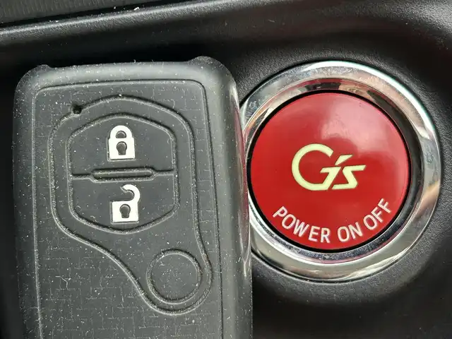 トヨタ アクア G G’s 兵庫県 2015(平27)年 6.3万km ブラックマイカ ワンオーナー/純正ナビ(NSZT-W64T)/・FM/AM/Bluetooth/・CD/DVD再生/フルセグTV/・バックカメラ/純正17インチAW/ビルトインETC/前方ドライブレコーダー/純正フロアマット/ハーフレザーシート/ドアバイザー/オートライト/LEDヘッドライト/社外マフラー/ステアリングスイッチ/電格ミラー/スマートキー×/スタッドレスタイヤ積み込み(175/65/R15)/＋社外AW