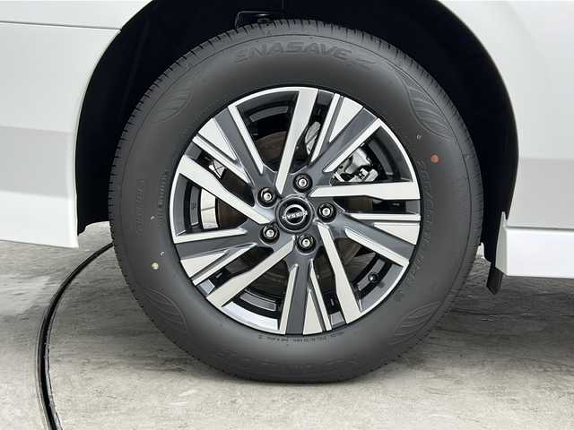 日産 セレナ e－パワー ハイウェイスター V 三重県 2025(令7)年 0.1万km未満 プリズムホワイト 登録済未使用車/純正メモリナビ/・BT/USB/フルセグTV/全方位カメラ/プロパイロット/ブラインドスポットモニター/デジタルインナーミラー/両側パワースライドドア/純正フリップダウンモニター/置くだけ充電/オートハイビーム/ビルトインETC/電動パーキング/オートブレーキホールド/ステアリングスイッチ