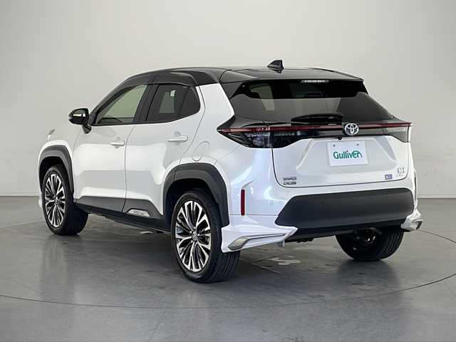 トヨタ ヤリスクロス ハイブリッド Z 長野県 2020(令2)年 5.4万km ブラックマイカ/ホワイトパールクリスタルシャイン 2トーン 4WD/前後モデリスタエアロ/純正ディスプレイオーディオ/全方位モニター/ドライブレコーダー/ビルトインETC2.0/前席シートヒーター/衝突軽減ブレーキ/レーンキープアシスト/レーダークルーズコントロール/前後コーナーセンサー/ブラインドスポットモニター/電子パーキングブレーキ/ステアリングスイッチ/D席パワーシート/LEDヘッドライト/スマートキー