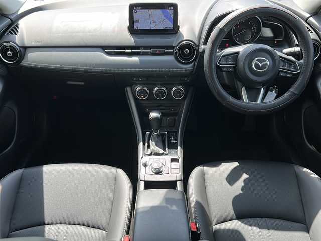 マツダ ＣＸ－３ XDプロアクティブSパッケージ 岐阜県 2018(平30)年 1.8万km セラミックM 純正ディスプレイオーディオ/フルセグ/全方位カメラ　/スマートキー　/クルーズコントロール追従走行あり　/衝突被害軽減システム　/コーナーセンサー前後　/プッシュスタート　/オートライト　/ＬＥＤヘッドライト/プッシュスタート/パワーステアリング/パワーウィンドウ/MTモード付AT/アイドリングストップ/Blue tooth接続/CDチェンジャー/USB入力端子/AUX接続/純正フロアマット/パワーシート運転席・助手席/ハーフレザーシート/シートヒーター運転席・助手席/純正アルミホイール/ABS/横滑り防止装置/レーンキープアシスト/盗難防止装置/オートライト/エアバッグW/ドアバイザー