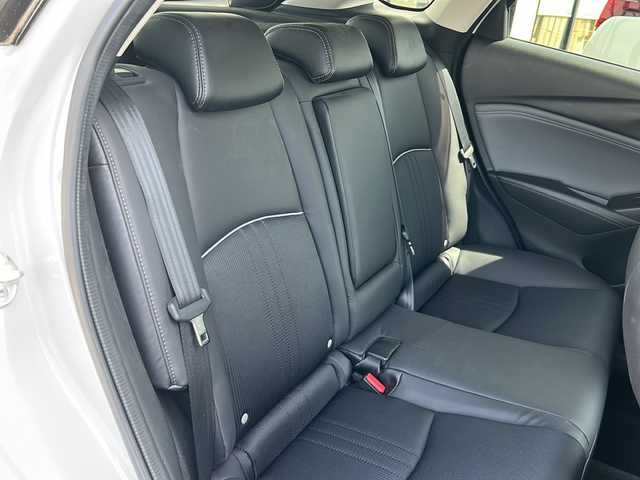 マツダ ＣＸ－３ XDプロアクティブSパッケージ 岐阜県 2018(平30)年 1.8万km セラミックM 純正ディスプレイオーディオ/フルセグ/全方位カメラ　/スマートキー　/クルーズコントロール追従走行あり　/衝突被害軽減システム　/コーナーセンサー前後　/プッシュスタート　/オートライト　/ＬＥＤヘッドライト/プッシュスタート/パワーステアリング/パワーウィンドウ/MTモード付AT/アイドリングストップ/Blue tooth接続/CDチェンジャー/USB入力端子/AUX接続/純正フロアマット/パワーシート運転席・助手席/ハーフレザーシート/シートヒーター運転席・助手席/純正アルミホイール/ABS/横滑り防止装置/レーンキープアシスト/盗難防止装置/オートライト/エアバッグW/ドアバイザー