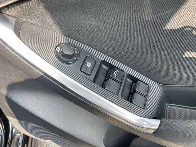 マツダ ＣＸ－５ XD 三重県 2012(平24)年 11.6万km ブラック ディスチャーパッケージ/・ディスチャージヘッドランプ/・アダプティブフロントライティングシステム/・オートライトシステム/・レインセンサーワイパー/1オーナー/純正ナビ/フルセグTV/【CD/DVD/SD/Bluetooth】/バックカメラ/ETC/225/65R17インチ純正AW/プッシュスタート/スマートキー/スペアキー/純正フロアマット