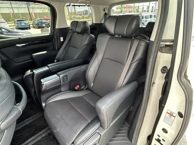 トヨタ ヴェルファイア Z Gエディション 新潟県 2018(平30)年 8.4万km ホワイトパールクリスタルシャイン 純正ナビ【フルセグTV/FM・AM・BT】/衝突軽減/バックカメラ/クルーズコントロール追従有/フリップダウンモニター/両側パワースライドドア/DN席パワーシート/前後コーナーセンサー/電動リアゲート/DN席シートヒーター/DN席エアーシート/レーンキープアシスト/横滑り防止/オートマチックハイビーム/ETC/プッシュスタート/スマートキー/スペアキー