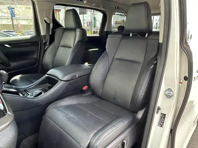 トヨタ ヴェルファイア Z Gエディション 新潟県 2018(平30)年 8.4万km ホワイトパールクリスタルシャイン 純正ナビ【フルセグTV/FM・AM・BT】/衝突軽減/バックカメラ/クルーズコントロール追従有/フリップダウンモニター/両側パワースライドドア/DN席パワーシート/前後コーナーセンサー/電動リアゲート/DN席シートヒーター/DN席エアーシート/レーンキープアシスト/横滑り防止/オートマチックハイビーム/ETC/プッシュスタート/スマートキー/スペアキー