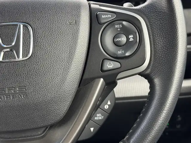 ホンダ ステップワゴン スパーダ ホンダセンシング 熊本県 2020(令2)年 5.9万km プレミアムスパークルブラックパール ワンオーナー　/後席モニター　/純正８型ナビ　/バックカメラ　/ビルトインＥＴＣ２．０　/前方ドラレコ　/コーナーセンサー　/アダプティブクルコン　/ホンダセンシング　/衝突被害軽減　/レーンキープ　/両側電動スライドドア