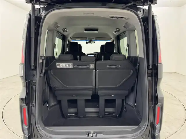 ホンダ ステップワゴン スパーダ ホンダセンシング 熊本県 2020(令2)年 5.9万km プレミアムスパークルブラックパール ワンオーナー　/後席モニター　/純正８型ナビ　/バックカメラ　/ビルトインＥＴＣ２．０　/前方ドラレコ　/コーナーセンサー　/アダプティブクルコン　/ホンダセンシング　/衝突被害軽減　/レーンキープ　/両側電動スライドドア