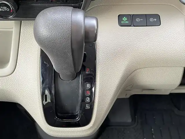 ホンダ Ｎ ＢＯＸ G ホンダセンシング 福岡県 2019(令1)年 5.3万km ピーチブロッサムパール ワンオーナー/純正ディーラーナビ/（Gathers:VXU-195NBi）/8インチナビ/フルセグTV/Bluetooth対応/FM/AM/クルーズコントロール/バックカメラ/両側スライドドア/ビルトインETC/ドライブレコーダー（前後）/ドアバイザー/プッシュスタート/純正フロアマット/アイドリングストップ/衝突軽減システム/保証書/取扱説明書/スペアキー/スマートキー