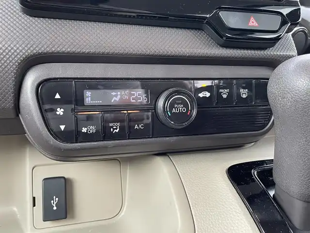 ホンダ Ｎ ＢＯＸ G ホンダセンシング 福岡県 2019(令1)年 5.3万km ピーチブロッサムパール ワンオーナー/純正ディーラーナビ/（Gathers:VXU-195NBi）/8インチナビ/フルセグTV/Bluetooth対応/FM/AM/クルーズコントロール/バックカメラ/両側スライドドア/ビルトインETC/ドライブレコーダー（前後）/ドアバイザー/プッシュスタート/純正フロアマット/アイドリングストップ/衝突軽減システム/保証書/取扱説明書/スペアキー/スマートキー