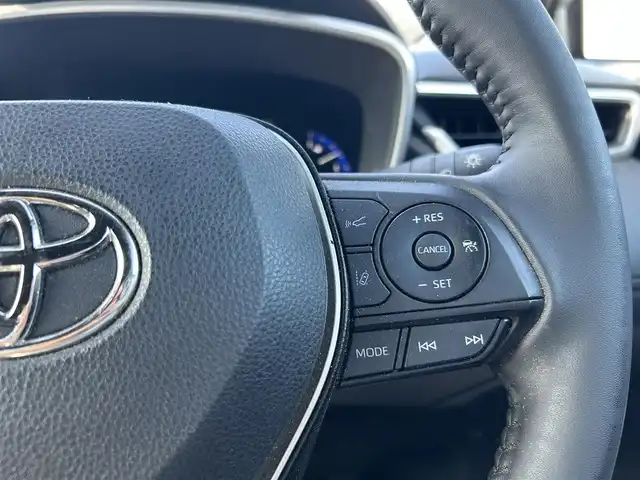 トヨタ カローラ クロス ハイブリッド Z 鹿児島県 2022(令4)年 9.6万km セメントグレーメタリック ワンオーナー/トヨタセーフティセンス/-プロアクティブドライビングアシスト/-プリクラッシュセーフティー/-レーダークルーズコントロール/-レーントレーシングアシスト/-パーキングサポートブレーキ/純正ナビ/(Bluetooth/フルセグTV/DVD)/バックカメラ/LEDヘッドライト/前後ドライブレコーダー/シートヒーター/純正18インチアルミホイール/スマートキー/ETC