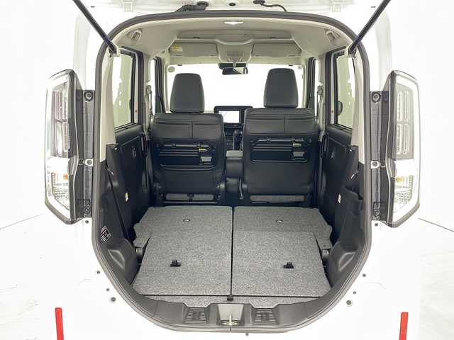スズキ スペーシア カスタム HYBRID XS 道央・札幌 2024(令6)年 0.7万km ピュアホワイトP ・4WD/・純正ナビ&CD&DVD&SD&BT&TV/・両側パワースライドドア/・スズキセーフティサポート/・レーダークルーズコントロール/・コーナーセンサー/・ヘッドアップディスプレイ/・アイドリングストップ/・横滑り防止装置/・前席シートヒーター/・ステアリングヒーター/・LEDヘッドライト/・オートライト/・スマートキー