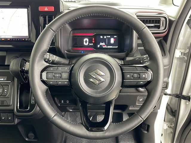 スズキ スペーシア カスタム HYBRID XS 道央・札幌 2024(令6)年 0.7万km ピュアホワイトP ・4WD/・純正ナビ&CD&DVD&SD&BT&TV/・両側パワースライドドア/・スズキセーフティサポート/・レーダークルーズコントロール/・コーナーセンサー/・ヘッドアップディスプレイ/・アイドリングストップ/・横滑り防止装置/・前席シートヒーター/・ステアリングヒーター/・LEDヘッドライト/・オートライト/・スマートキー