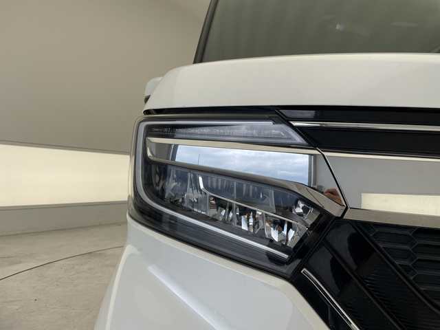 ホンダ Ｎ ＢＯＸ カスタム G L ターボ ホンダセンシング 愛知県 2019(令1)年 4.2万km プラチナホワイトパール 純正ナビ/ホンダセンシング/両側パワースライドドア/クルーズコントロール/バックカメラ/コーナーセンサー/純正アルミホイール/LEDヘッドライト/パドルシフト/オートマチックハイビーム/ドライブレコーダー/ETC/衝突軽減システム/CD DVD/Bluetooth/フルセグ/ステアリングスイッチ/スマートキー/プッシュスタート