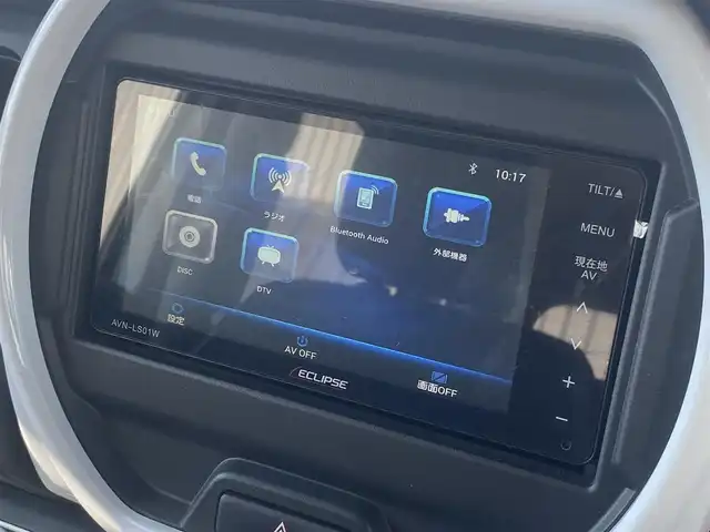 スズキ ハスラー HYBRID G 熊本県 2023(令5)年 1.2万km ピュアホワイトP 社外ナビ/・AM/FM/CD/DVD/BT/・フルセグTV/衝突軽減ブレーキ/レーンキープアシスト/オートライト/レーダークルーズコントロール/前席シートヒーター/純正アルミホイール/電動格納ミラー/ステアリングスイッチ/アイドリングストップ/プッシュスタート/スマートキー