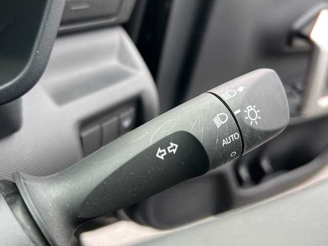 ダイハツ ロッキー X 青森県 2021(令3)年 2.9万km ブラックマイカメタリック ・寒冷地仕様/・4WD/・純正ナビ/・フルセグ/・バックカメラ/・CD/DVD/SD/Bluetooth/・衝突被害軽減ブレーキ/・レーンキープアシスト/・ワイパーデアイサ/・オートライト/・LEDヘットライト/・前席シートヒーター/・アイドリングストップ/・プッシュスタート/・スマートキー/・スペアキー１本/・電動格納ウィンカーミラー/・純正エンジンスターター/・純正ドライブレコーダー/・純正フロアマット/・純正ドアバイザー/・純正16AW/・スタッドレス積込/・保証書・取説あり