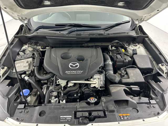 マツダ ＣＸ－３ XD 愛知県 2015(平27)年 2.8万km クリスタルホワイトパールマイカ メーカーオプション/セーフティパッケージ/(BSM/車線逸脱警報/ハイビームコントロールシステム)/LEDコンフォートパッケージ/（クルーズコントロール/LEDヘッドライト）/装備/純正7インチＳＤナビ/（ＤＶＤ/ＣＤ/フルセグ/Bluetooth/ＡＭ/ＦＭ）/スマートシティブレーキサポート/バックカメラ/スマートキー/ＬＥＤライト/純正１６インチＡＷ/純正フロアマット/横滑り防止