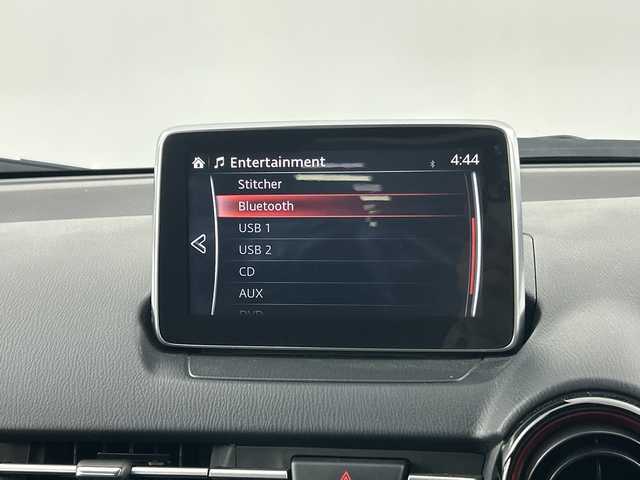 マツダ ＣＸ－３ XD 愛知県 2015(平27)年 2.8万km クリスタルホワイトパールマイカ メーカーオプション/セーフティパッケージ/(BSM/車線逸脱警報/ハイビームコントロールシステム)/LEDコンフォートパッケージ/（クルーズコントロール/LEDヘッドライト）/装備/純正7インチＳＤナビ/（ＤＶＤ/ＣＤ/フルセグ/Bluetooth/ＡＭ/ＦＭ）/スマートシティブレーキサポート/バックカメラ/スマートキー/ＬＥＤライト/純正１６インチＡＷ/純正フロアマット/横滑り防止