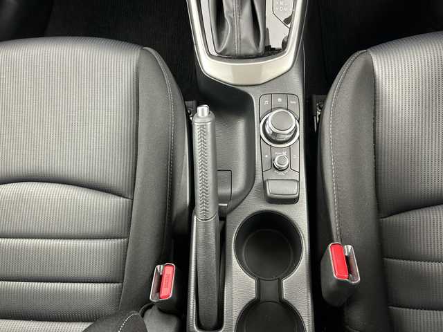 マツダ ＣＸ－３ XD 愛知県 2015(平27)年 2.8万km クリスタルホワイトパールマイカ メーカーオプション/セーフティパッケージ/(BSM/車線逸脱警報/ハイビームコントロールシステム)/LEDコンフォートパッケージ/（クルーズコントロール/LEDヘッドライト）/装備/純正7インチＳＤナビ/（ＤＶＤ/ＣＤ/フルセグ/Bluetooth/ＡＭ/ＦＭ）/スマートシティブレーキサポート/バックカメラ/スマートキー/ＬＥＤライト/純正１６インチＡＷ/純正フロアマット/横滑り防止