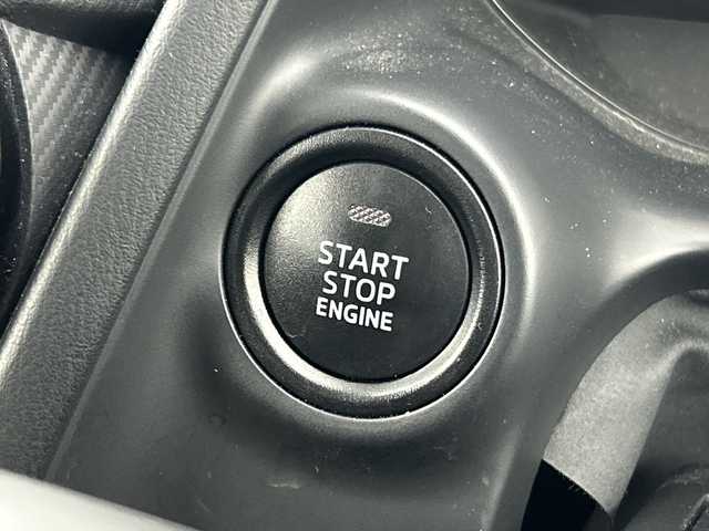 マツダ ＣＸ－３ XD 愛知県 2015(平27)年 2.8万km クリスタルホワイトパールマイカ メーカーオプション/セーフティパッケージ/(BSM/車線逸脱警報/ハイビームコントロールシステム)/LEDコンフォートパッケージ/（クルーズコントロール/LEDヘッドライト）/装備/純正7インチＳＤナビ/（ＤＶＤ/ＣＤ/フルセグ/Bluetooth/ＡＭ/ＦＭ）/スマートシティブレーキサポート/バックカメラ/スマートキー/ＬＥＤライト/純正１６インチＡＷ/純正フロアマット/横滑り防止