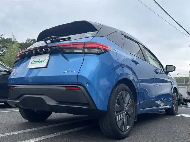 日産 ノート X 長崎県 2021(令3)年 1.8万km ビビットブルー / スーパーブラック 2トーン ワンオーナー/純正ナビ/・AM/FM/BT/CD/フルセグTV/バックカメラ/ステアリングスイッチ/AUTO HOLD/LDA/エマージェンシーブレーキ/標識検知/駐車支援/車速連動ワイパー/ウェルカムヘッドライト/前方ドライブレコーダー/ビルトインETC/電動格納ウィンカーミラー/フロアマット/ドアバイザー/保証書/取扱説明書/ナビ取扱説明書/スペアキー