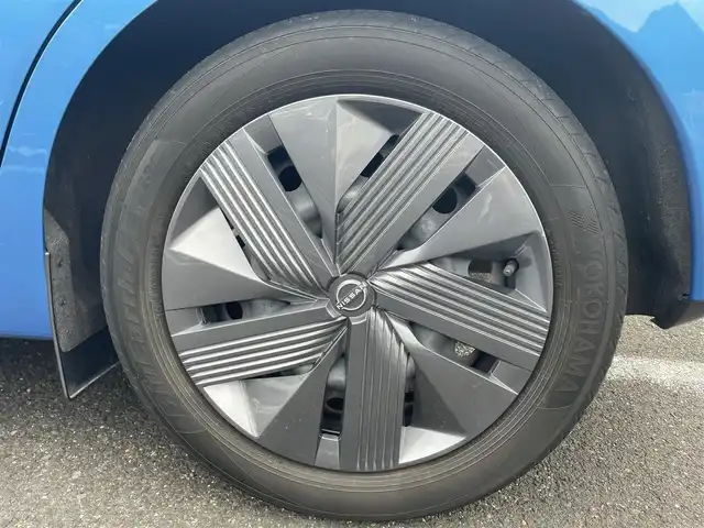 日産 ノート X 長崎県 2021(令3)年 1.8万km ビビットブルー / スーパーブラック 2トーン ワンオーナー/純正ナビ/・AM/FM/BT/CD/フルセグTV/バックカメラ/ステアリングスイッチ/AUTO HOLD/LDA/エマージェンシーブレーキ/標識検知/駐車支援/車速連動ワイパー/ウェルカムヘッドライト/前方ドライブレコーダー/ビルトインETC/電動格納ウィンカーミラー/フロアマット/ドアバイザー/保証書/取扱説明書/ナビ取扱説明書/スペアキー