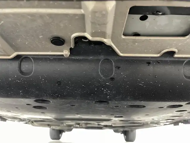 ホンダ フィット e:HEVホーム 福島県 2023(令5)年 2.4万km ゴールド ホンダセンシング/・衝突被害軽減システム/・誤発進抑制機能/・車線逸脱防止機能/・歩行者事故低減システム/・車線維持アシスト/・先行車発進お知らせ機能/・標識認識機能/・コーナーセンサー/純正9インチインターナビ/・フルセグ/TV/BT/SD/CD/DVD/USB/AM/FM/バックカメラ/ACC/LEDオートライト/・フォグランプ/・オートハイビーム/・オートマチックハイビーム/ハーフレザーシート/・チップアップシート/純正アルミホイール付きサマータイヤ/革ステアリング/・ステアリングリモコン/電子パーキング/・ブレーキホールド/電動格納ミラー/・ウィンカーミラー/・オートミラー/アイドリングストップ/ETC/前後ドラレコ/純正ドアバイザー/純正フロアマット/プッシュスタート/・スマートキー/・スペアキー