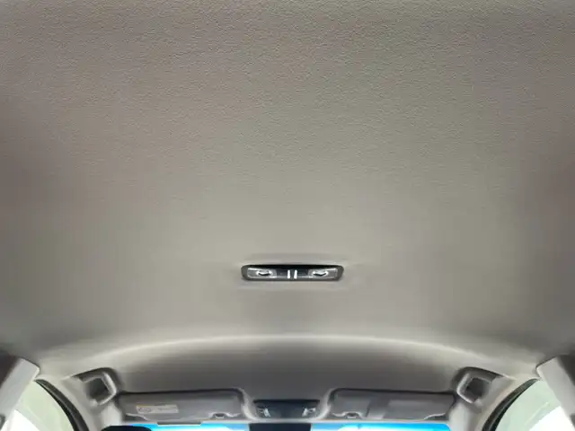 ホンダ ヴェゼル ハイブリッド Z ホンダセンシング 神奈川県 2017(平29)年 5.4万km プレミアムクリスタルレッドM 純正メモリナビ（VXM-175VFi）/Bluetooth/CD/DVD/フルセグ/USB/追従式クルーズコントロール/前席シートヒーター/パドルシフト/パーキングセンサー/ルーフレール/LEDヘッドライト/LEDフォグランプ/ブレーキホールド/シートポジションメモリー/プッシュスタート/スマートキー/純正アルミホイール/純正フロアマット/ETC/電動格納ミラー/ドアバイザー/横滑り防止装置/レーンキープアシスト/衝突被害軽減システム