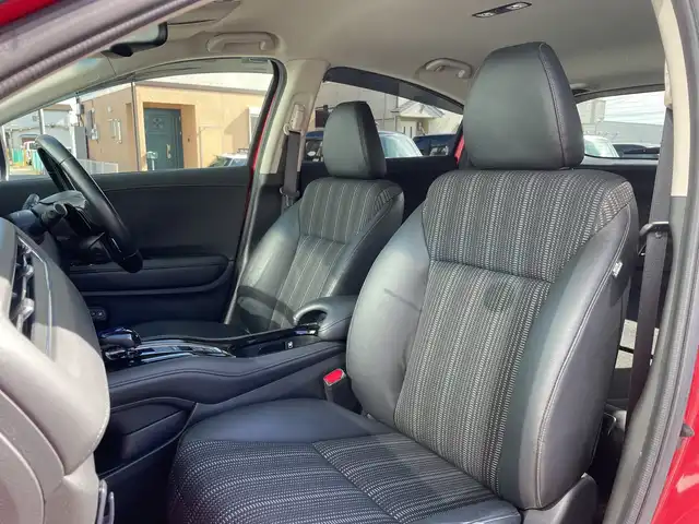 ホンダ ヴェゼル ハイブリッド Z ホンダセンシング 神奈川県 2017(平29)年 5.4万km プレミアムクリスタルレッドM 純正メモリナビ（VXM-175VFi）/Bluetooth/CD/DVD/フルセグ/USB/追従式クルーズコントロール/前席シートヒーター/パドルシフト/パーキングセンサー/ルーフレール/LEDヘッドライト/LEDフォグランプ/ブレーキホールド/シートポジションメモリー/プッシュスタート/スマートキー/純正アルミホイール/純正フロアマット/ETC/電動格納ミラー/ドアバイザー/横滑り防止装置/レーンキープアシスト/衝突被害軽減システム