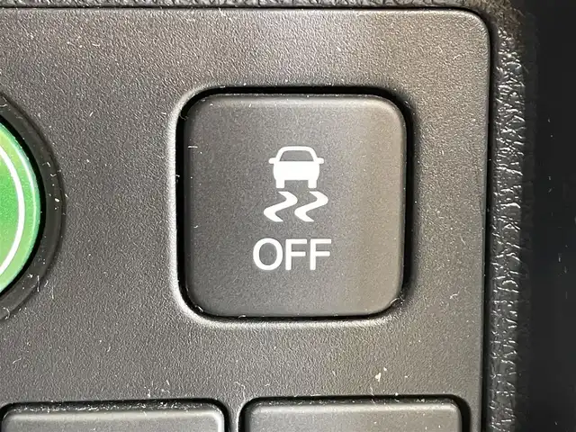 ホンダ ヴェゼル ハイブリッド 岩手県 2017(平29)年 11.6万km ホワイトオーキッドパール ワンオーナー/４WD/パドルシフト/レーンアシスト/衝突被害軽減ブレーキ/横滑り防止装置/バックカメラ/リアクティブフォースペダル/クルーズコントロール/フロントワイパーデアイサー/チップアップリアシート/オールオートパワーウィンドウ/シートヒーター/ETC/ドライブレコーダー/ハーフレザーシート/純正フロアマット/純正１７インチアルミホイール/純正LEDヘッドライト