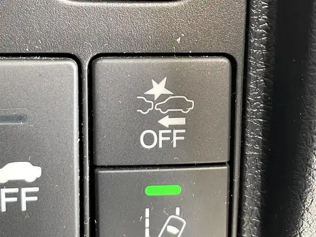 ホンダ ヴェゼル ハイブリッド 岩手県 2017(平29)年 11.6万km ホワイトオーキッドパール ワンオーナー/４WD/パドルシフト/レーンアシスト/衝突被害軽減ブレーキ/横滑り防止装置/バックカメラ/リアクティブフォースペダル/クルーズコントロール/フロントワイパーデアイサー/チップアップリアシート/オールオートパワーウィンドウ/シートヒーター/ETC/ドライブレコーダー/ハーフレザーシート/純正フロアマット/純正１７インチアルミホイール/純正LEDヘッドライト