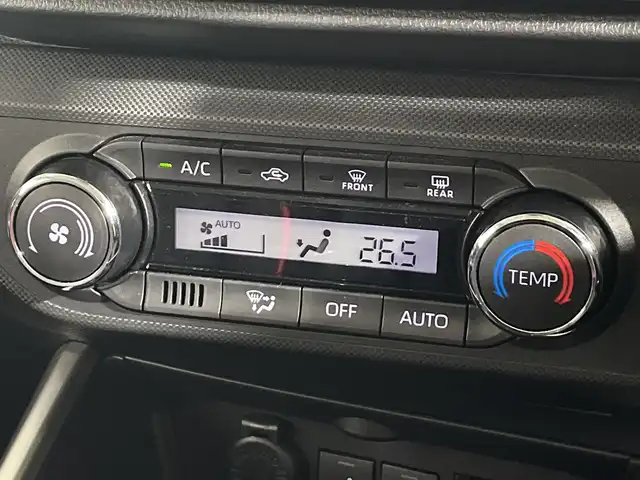 スバル レックス Z 神奈川県 2023(令5)年 1.3万km シャイニングホワイトパール 純正ディスプレイオーディオ/【AM FM フルセグ Bluetooth HDMI/ AppleCarPlay AndoroidAuto USB ipod】/パノラマモニター/スマートアシスト/全車速追従機能付きアダプティブクルーズコントロール/ブラインドスポットモニター/前席シートヒーター/ビルトインETC/純正フロアマット/ステアリングスイッチ/スマートキー/本革巻ステアリングホイール/本革巻きシフトノブ/ソフトレザー調パッド付ドアアームレスト【運転席/助手席】/ソフトレザー調パッド付センターコンソールボックス/助手席シートアンダートレイ/メッキドアハンドル/オートライト/アダプティブドライビングビーム/LEDヘッドライト/LEDフォグライト/サイドビューランプ/純正１７インチアルミホイール付き夏タイヤ/電動パーキングブレーキ/オートブレーキホールド/前後コーナーセンサー/レーンキープコントロール/リヤクロストラフィックアラート/コーナーリングトレースアシスト/衝突回避支援ブレーキ/フロントワイパーデアイサー