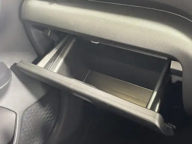 スバル レックス Z 神奈川県 2023(令5)年 1.3万km シャイニングホワイトパール 純正ディスプレイオーディオ/【AM FM フルセグ Bluetooth HDMI/ AppleCarPlay AndoroidAuto USB ipod】/パノラマモニター/スマートアシスト/全車速追従機能付きアダプティブクルーズコントロール/ブラインドスポットモニター/前席シートヒーター/ビルトインETC/純正フロアマット/ステアリングスイッチ/スマートキー/本革巻ステアリングホイール/本革巻きシフトノブ/ソフトレザー調パッド付ドアアームレスト【運転席/助手席】/ソフトレザー調パッド付センターコンソールボックス/助手席シートアンダートレイ/メッキドアハンドル/オートライト/アダプティブドライビングビーム/LEDヘッドライト/LEDフォグライト/サイドビューランプ/純正１７インチアルミホイール付き夏タイヤ/電動パーキングブレーキ/オートブレーキホールド/前後コーナーセンサー/レーンキープコントロール/リヤクロストラフィックアラート/コーナーリングトレースアシスト/衝突回避支援ブレーキ/フロントワイパーデアイサー