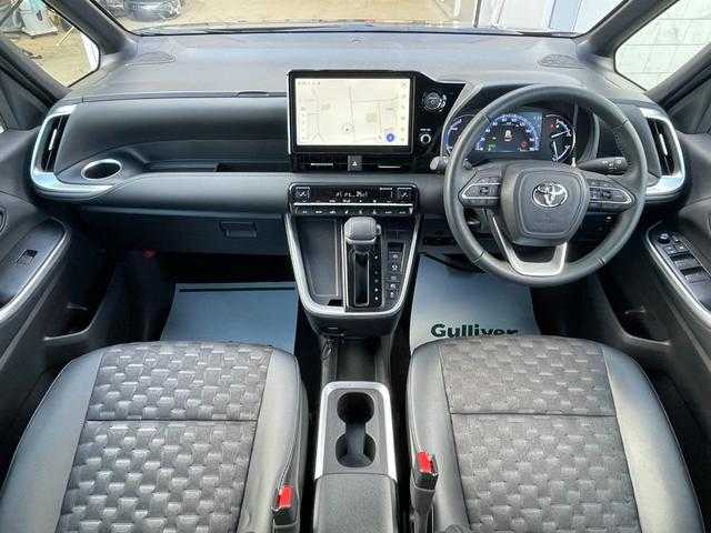 トヨタ ヴォクシー ハイブリッド S－Z 山形県 2025(令7)年 0.9万km アティチュードブラックマイカ 4WD/トヨタセーフティセンス/快適パッケージ/MODELLISTAフルエアロ/純正メモリナビ/　　【CD　DVD　BT　フルセグ　USB】/バックカメラ/両側パワースライドドア/パワーバックドア/レーダークルーズコントロール/LEDオートライト/ハーフレザーシート/シートヒーター/純正16インチアルミホイール/ステアリングスイッチ/ドライブレコーダー/スマートキー×2/ETC2.0/ワンオーナー