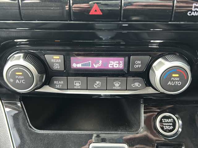 日産 セレナ ハイウェイスター V 広島県 2021(令3)年 5.4万km オレンジ 禁煙/カラーコード：EBL　サンライズオレンジ/セーフティパックA/エマージェンシーブレーキ/車線逸脱警報/ハイビームアシスト/道路標識認識/BSW/プロパイロット/インテリジェントルームミラー/純正１０型ナビ/・フルセグ/CD/DVD/Blu-ray/SD/REC/Bluetooth/アラウンドビューモニター/革巻ステアリング/ステアリングスイッチ/オートライト/スマートキー/プッシュスタート/電動パーキングブレーキ/オートホールド/LEDヘッドライト/フォグランプ/ドライブレコーダー（DJ4-D）/ETC/純正フロアマット/純正ドアバイザー/アイドリングストップ/オートデュアルエアコン、リヤヒーターダクト/純正１６インチアルミホイール