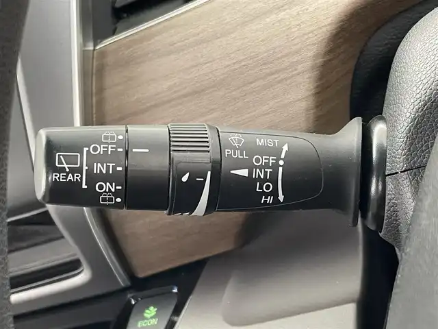 ホンダ フリード ハイブリット G ホンダセンシング 埼玉県 2020(令2)年 3.5万km ミッドナイトブルービームM 純正ナビ/バックモニター/ビルトインETC/両側パワースライドドア/ホンダセンシング/シートヒーター/LEDヘッドライト/オートライト/前席シートヒーター/レザー調シートカバー/純正フロアマット/純正ホイールキャップ（185/65R15)/プッシュスタートボタン/ステアリングリモコン/後席サンシェード