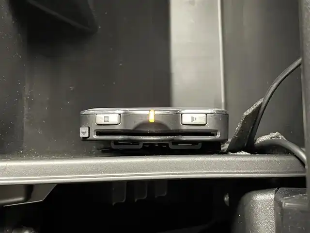 スズキ ジムニー XC 大分県 2022(令4)年 0.9万km ピュアホワイトP スズキセーフティサポート/社外ナビ（Panasonic）/Ｂｌｕｅｔｏｏｔｈ/CD/DVD/フルセグ/クルーズコントロール/シートヒーター（D＋N）/ＥＴＣ　/ステアリングスイッチ/ダウンヒルアシストコントロール/アイドリングストップ/純正１６ＡＷ/オートＬＥＤライト/フォグランプ/スマートキー/スペアキー