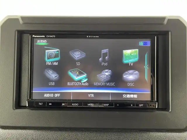 スズキ ジムニー XC 大分県 2022(令4)年 0.9万km ピュアホワイトP スズキセーフティサポート/社外ナビ（Panasonic）/Ｂｌｕｅｔｏｏｔｈ/CD/DVD/フルセグ/クルーズコントロール/シートヒーター（D＋N）/ＥＴＣ　/ステアリングスイッチ/ダウンヒルアシストコントロール/アイドリングストップ/純正１６ＡＷ/オートＬＥＤライト/フォグランプ/スマートキー/スペアキー