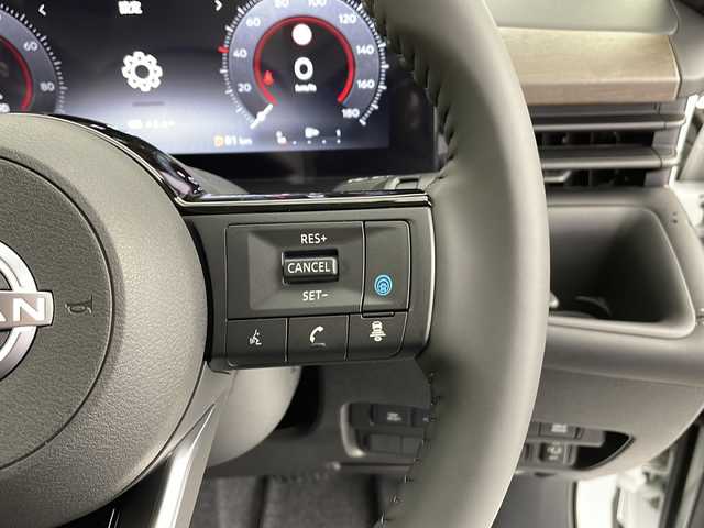 日産 セレナ e－パワー ハイウェイスター V 愛知県 2025(令7)年 0.1万km未満 プリズムホワイト 登録時未使用車/登録時7キロ/e-POWER　ハイウエイスターV　ヘッドランプ オートレベライザー+アダプティブLEDヘッドライトシステム+インテリジェント アラウンドビューモニター（移動物 検知機能付）+インテリジェント ルームミラー+アドバンスドドライブアシストディスプレイ（12.3インチカラーディスプレイ）+統合型インターフェースディスプレイ+ワイヤレス充電器+6スピーカー+NissanConnectナビゲーションシステム（地デジ内蔵）+車載通信ユニット（TCU［Telematics Control Unit］）+ETC2.0ユニット（ビルトインタイプ）+ドライブレコーダー（前後セット）+プロパイロット（ナビリンク機能付）+プロパイロット緊急停止支援システム（SOSコール機能付）+SOSコール（488/400円）後席専用モニターHDMI NissanConnectナビ付車用(125/400円)